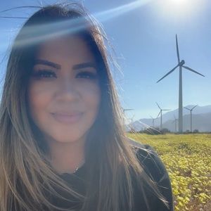 Meet your Posher, Jhoana